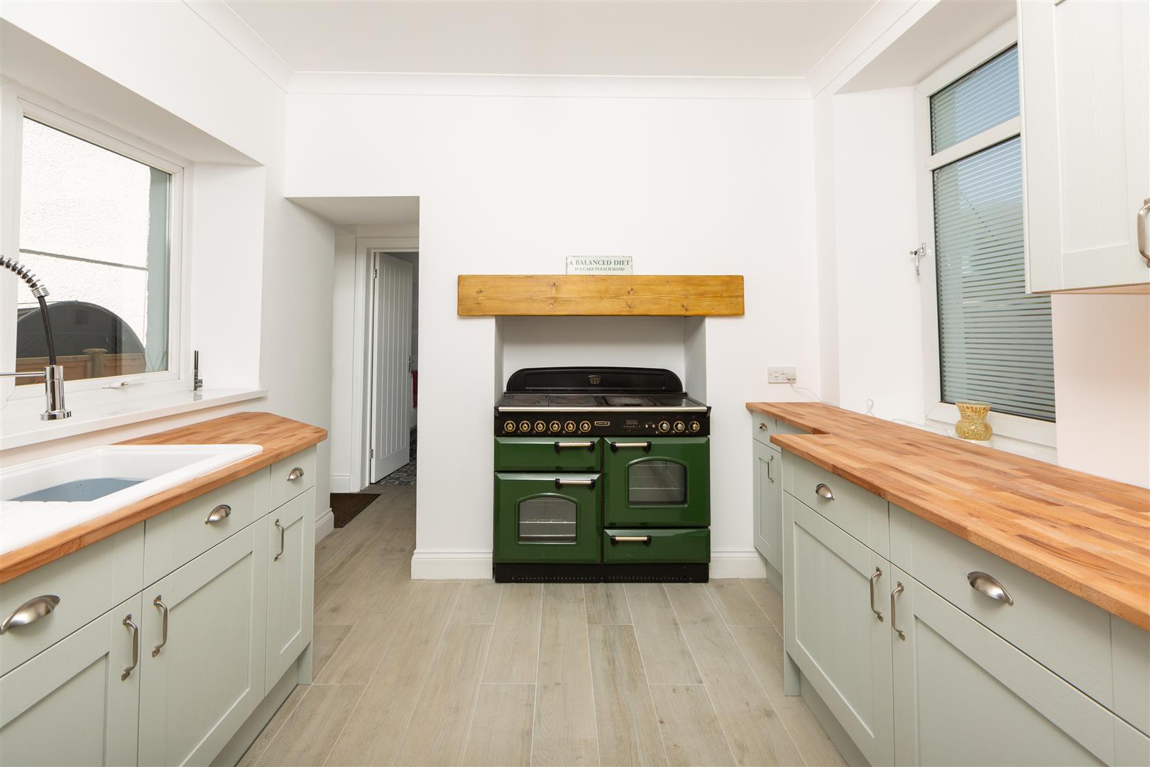 High Street, Clydach, Swansea, SA6 5LN